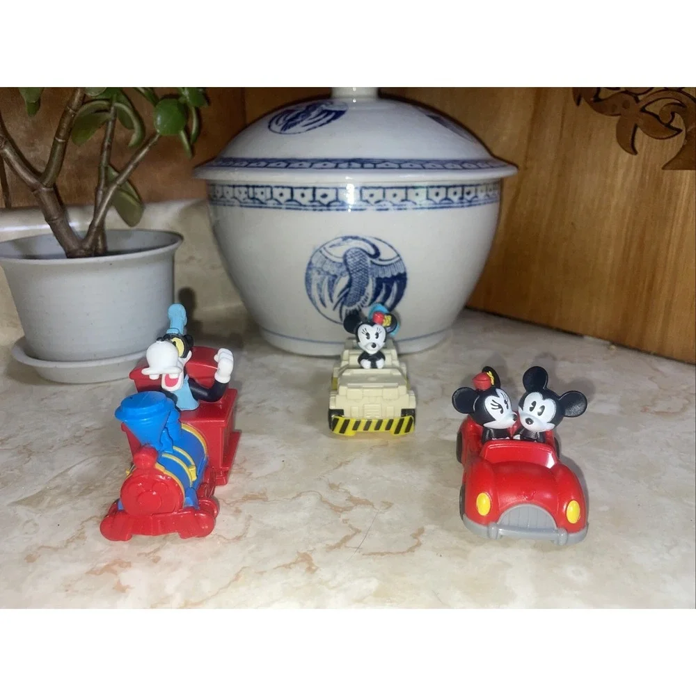 Walt Disney World Dinosaur Mission Space Runaway Railway‎ Plane Train Car Toys